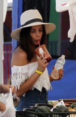JENNA DEWAN Shopping at Farmer