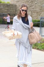 JENNIFER GARNER Leaves a Church in Pacific Palisades 06/04/2017