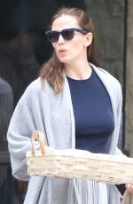 JENNIFER GARNER Leaves a Church in Pacific Palisades 06/04/2017