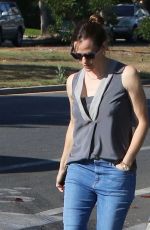JENNIFER GARNER Out and About in Brentwood 06/09/2017