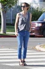 JENNIFER GARNER Out and About in Brentwood 06/09/2017