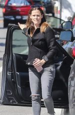 JENNIFER GARNER Out in Los Angeles 06/12/2017