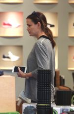 JENNIFER GARNER Out Shopping in Brentwood 06/10/2017