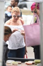 JODIE SWEETIN Shopping at Farmer