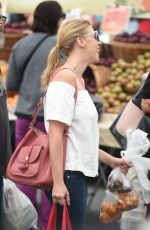 JODIE SWEETIN Shopping at Farmer