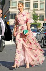 KARLIE KLOSS Arrives at 2017 Fragrance Foundation Awards in New York 06/14/2017