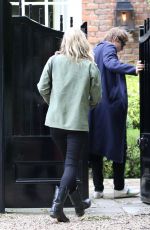 KATE MOSS Arrives at Her Home in London 06/11/2017