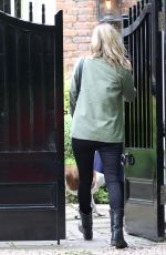 KATE MOSS Arrives at Her Home in London 06/11/2017