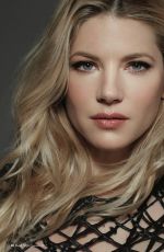 KATHERYN WINNICK in Real Style Magazine, Summer 2017