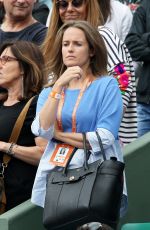 KIM SEARS Watching Her Husband Andy Murray at Roland Garros in Paris 06/03/2017