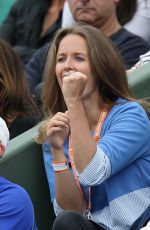 KIM SEARS Watching Her Husband Andy Murray at Roland Garros in Paris 06/03/2017