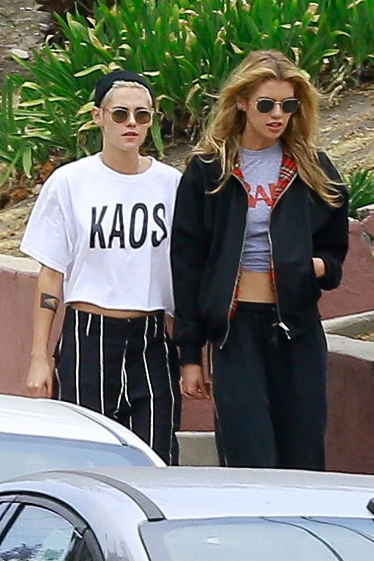 KRISTEN STEWART and STELLA MAXWELL Out for Lunch in Studio City 06/08 ...
