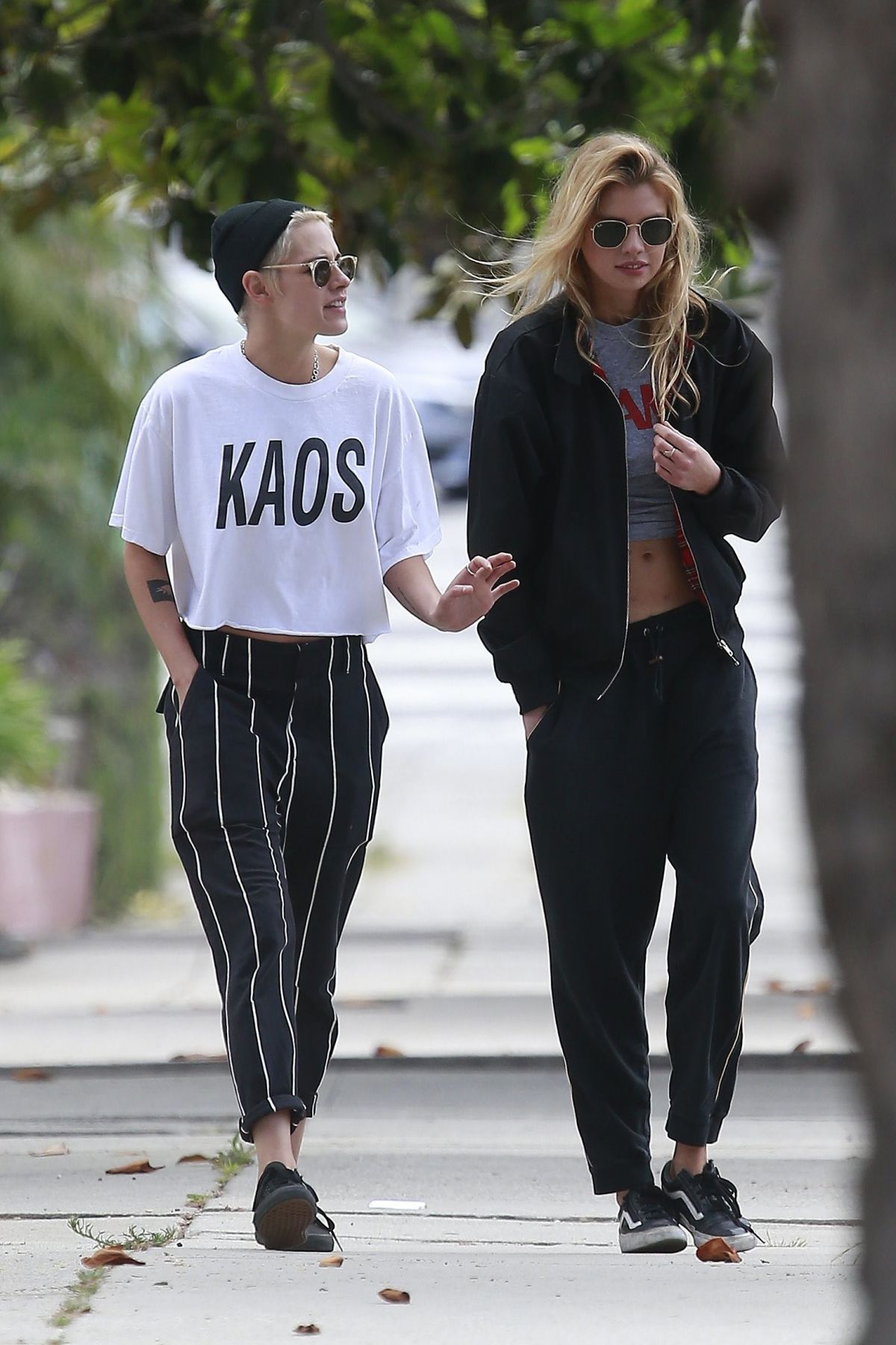 KRISTEN STEWART and STELLA MAXWELL Out for Lunch in Studio City 06/08 ...