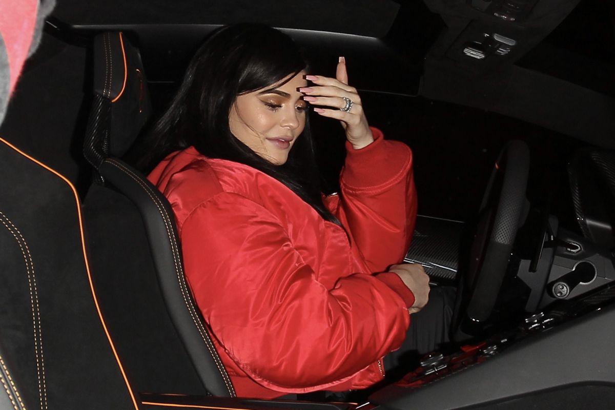 KYLIE JENNER Arrives at 1Oak Nightclub in West Hollywood 06/22/2017 KYLIE JENNER Arrives at 1Oak Nightclub in West Hollywood 06/22/2017