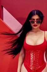 KYLIE JENNER for Quay Australia Sunglasses, June 2017