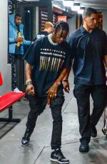 KYLIE JENNER Leavsg Miami Flinga Licking in Miami 06/06/2017