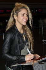 SHAKIRA at Llogan International Airport in Boston 06/03/2017