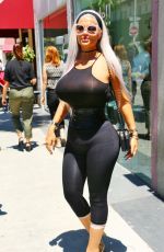SOPHIA WOLLERSHEIM Shopping at 3 Brothers Jewelry in Los Angeles 06/21/2017