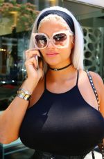 SOPHIA WOLLERSHEIM Shopping at 3 Brothers Jewelry in Los Angeles 06/21/2017