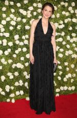 SUTTON FOSTER at Tony Awards 2017 in New York 06/11/2017