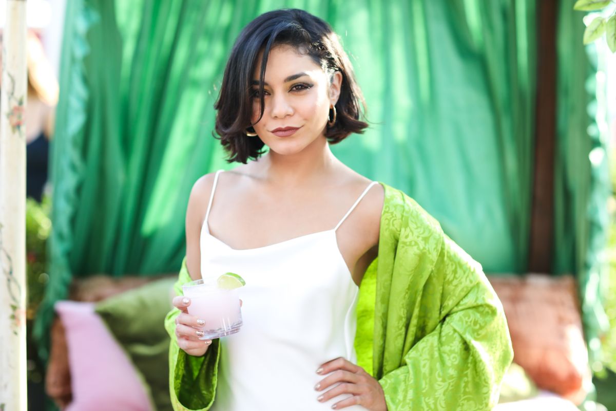VANESSA HUDGENS at Alice + Olivia Jose Cuervo Launch in New Yok 06/22/2017 VANESSA HUDGENS at Alice + Olivia Jose Cuervo Launch in New Yok 06/22/2017