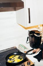 ARIANNY CELESTE - Breakfast Photoshoot 2017