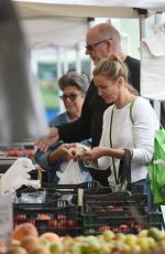 CAMERON DIAZ Shopping at Farmer