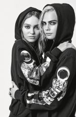 CARA DELEVINGNE for Chanel Fall/Winter 2017/18 Collection