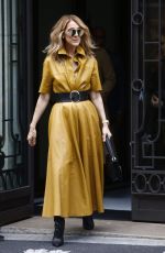 CELINE DION Leaves Her Hotel in Paris 07/03/2017