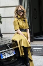 CELINE DION Leaves Her Hotel in Paris 07/03/2017
