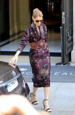 CELINE DION Leaves Her Hotel in Paris 07/05/2017