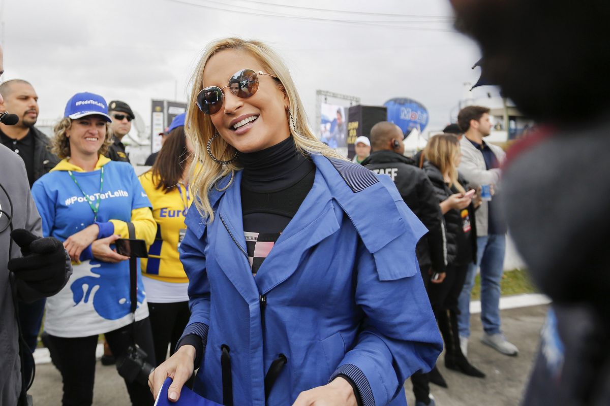 CLAUDIA LEITTE at The Stock Car in Curitiba, Brazil 07/02/2017