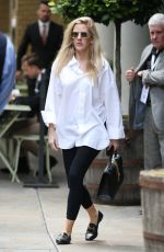 ELLIE GOULDING Out and About in London 07/12/2017