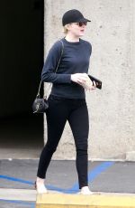 EMMA STONE Leaves a Doctor