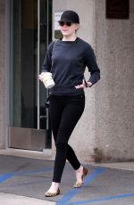 EMMA STONE Leaves a Doctor