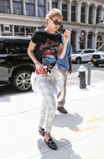 GIGI HADID Arrives at Her Apartment in New York 07/17/2017