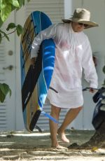 GLENN CLOSE Paddleboarding in Barbados 07/02/2017