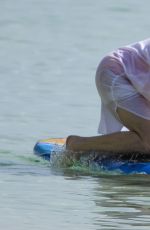 GLENN CLOSE Paddleboarding in Barbados 07/02/2017