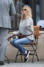 GOLDIE HAWN at Tegel Airport in Berlin 07/05/2017\