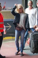 GOLDIE HAWN at Tegel Airport in Berlin 07/05/2017\