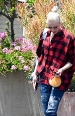 GWEN STEFANI Out in Los Angeles 07/06/2017
