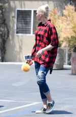 GWEN STEFANI Out in Los Angeles 07/06/2017