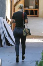 IGGY AZALEA Arrives at a Friend