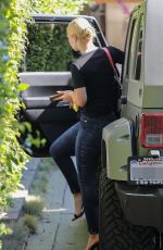 IGGY AZALEA Arrives at a Friend