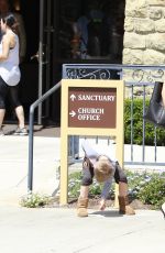 JENNIFER GARNER Leaves a Church in Los Angeles 07/09/2017