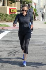 JENNIFER GARNER Leaves a Gym in Los Angeles 07/11/2017