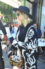 JENNIFER LAWRENCE Out and About in Paris 07/03/2017