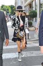 JENNIFER LAWRENCE Out and About in Paris 07/03/2017