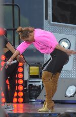 JENNIFER LOPEZ at Rehearsal for Macy