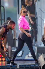 JENNIFER LOPEZ at Rehearsal for Macy